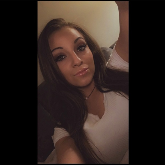 Meet your Posher, Alexis - Picture 4 of 7